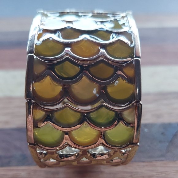 Medieval Dragon Scale Lucite Green Yellow Cream Gold Tone Targaryen Cuff - Picture 7 of 7